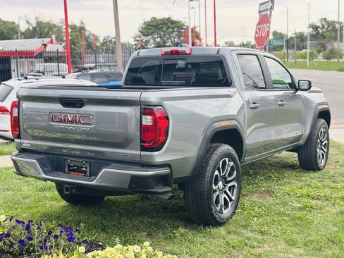 Used 2023 GMC Canyon AT4 w/ AT4 Premium Package AWD/4WD image 8