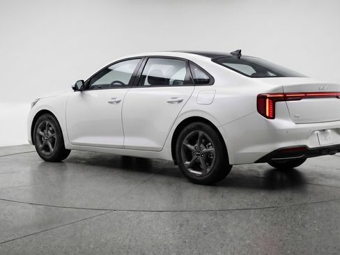 Used 2025 Kia K4 LXS image 6