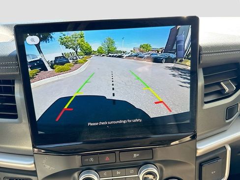 Used 2024 Ford Expedition XLT RWD image 17
