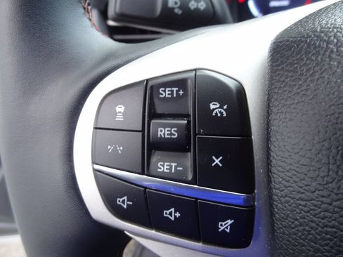 Used 2026 Ford Explorer Active AWD/4WD image 19