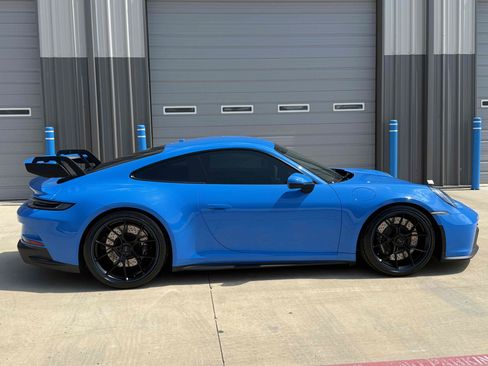 Used 2022 Porsche 911 GT3 RWD image 32