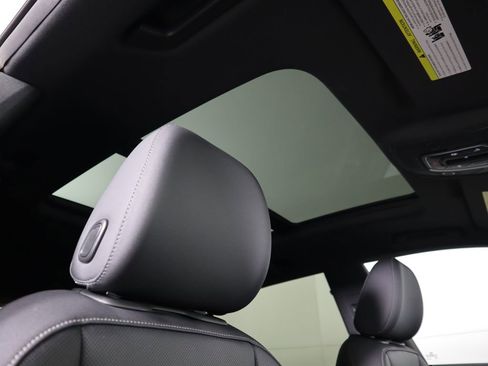 Used 2020 Audi Q8 Premium Plus image 19