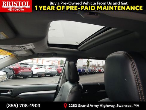 Used 2017 Toyota Highlander XLE w/ Carpet Mat Package image 21
