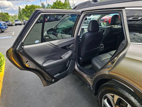 Used 2022 Subaru Outback Limited AWD/4WD image 15