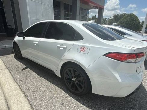 Used 2023 Toyota Corolla SE FWD image 2