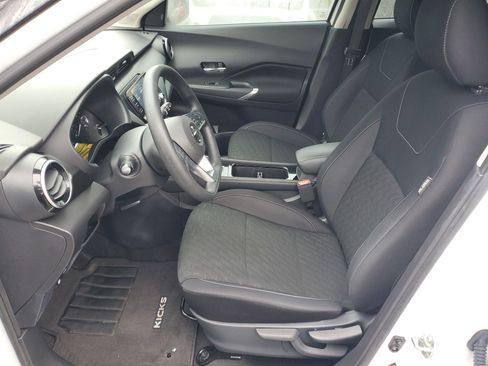 Used 2021 Nissan Kicks SV image 21
