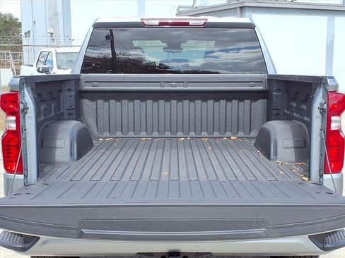 New 2026 Chevrolet Silverado 1500 Custom w/ LPO, Dark Essentials Package RWD image 7