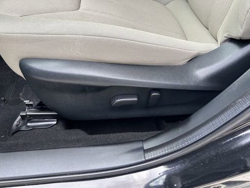 Used 2023 Subaru Impreza 2.0i Premium AWD/4WD image 22
