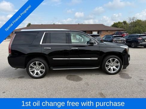 Used 2016 Cadillac Escalade Luxury AWD/4WD image 7