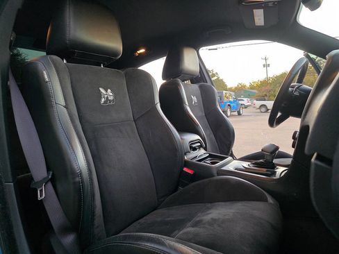 Used 2016 Dodge Charger R/T Scat Pack w/ Technology Group image 30