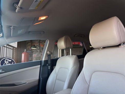 Used 2017 Hyundai Tucson SE Plus image 16