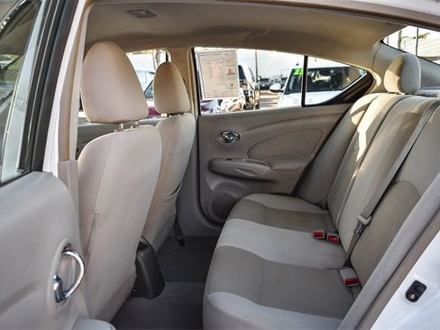 Used 2012 Nissan Versa SL image 17