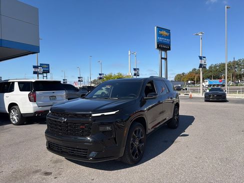 Used 2024 Chevrolet Traverse RS w/ LPO, Floor Liner Package image 7