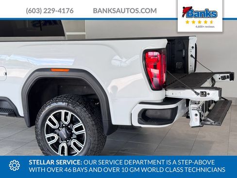 Certified 2022 GMC Sierra 2500 AT4 w/ AT4 Premium Plus Package AWD/4WD image 9
