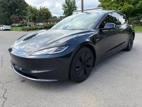 Used 2024 Tesla Model 3 Standard Range RWD image 9