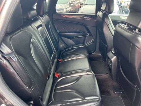 Used 2017 Lincoln MKC Premiere image 18