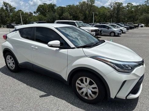 Used 2021 Toyota C-HR LE FWD image 3