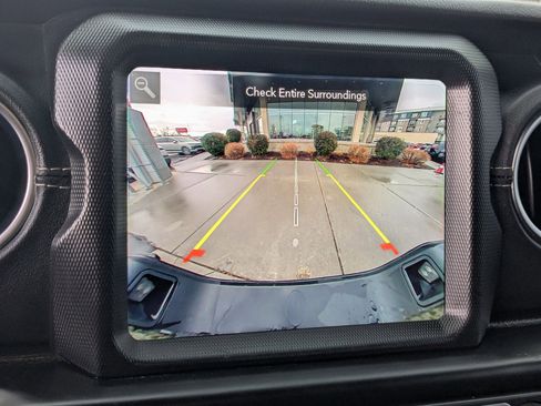 Used 2021 Jeep Gladiator Overland w/ Popular Equipment Package image 23