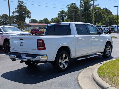 Used 2021 RAM 1500 Laramie AWD/4WD image 5