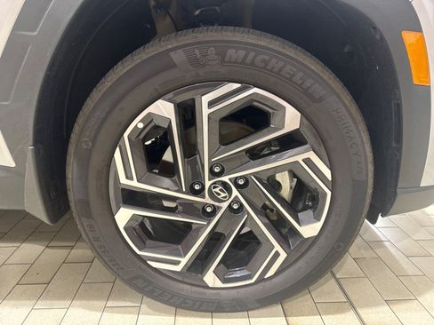 Used 2025 Hyundai Tucson Limited AWD/4WD image 45