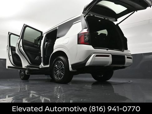 Certified 2025 Nissan Armada SL w/ Captain's Chari Seat Package AWD/4WD image 37