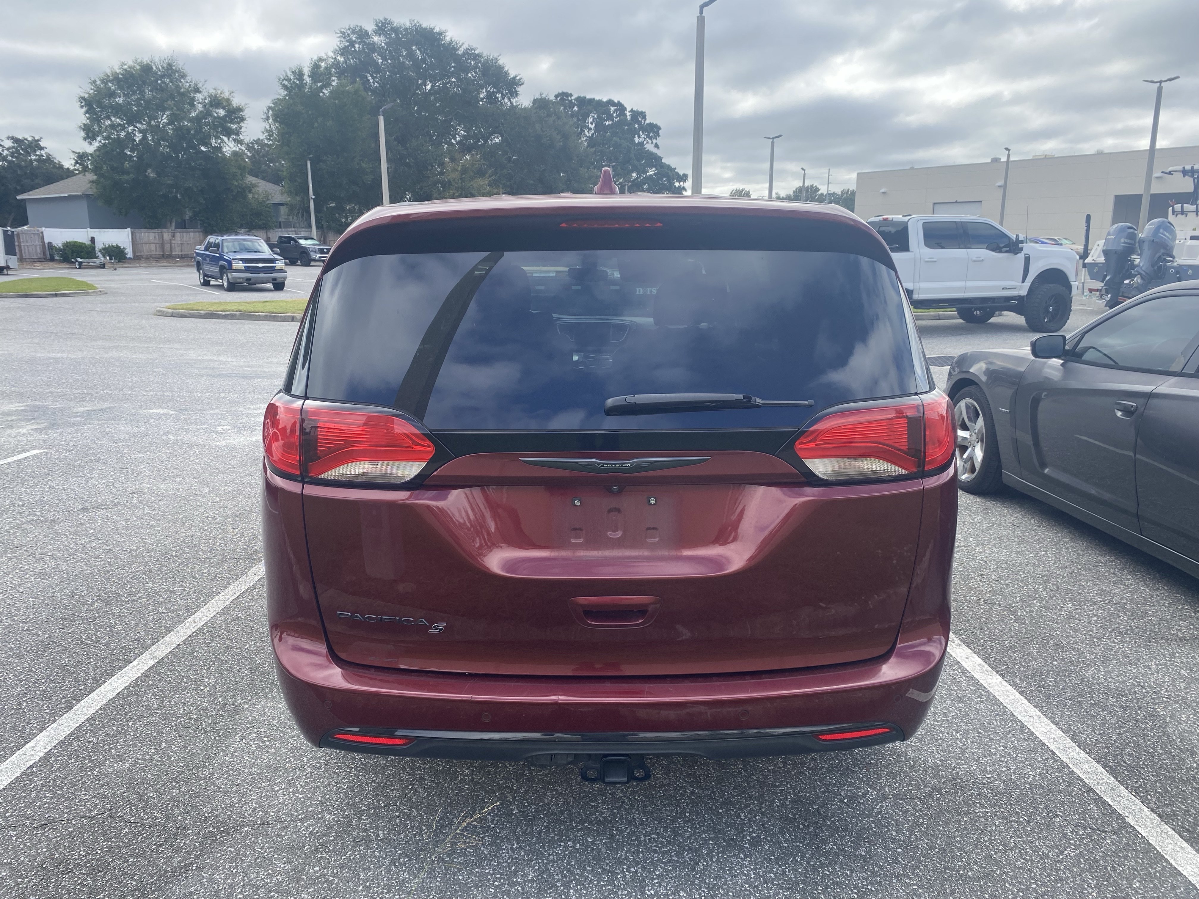 Used 2020 Chrysler Pacifica Touring FWD image 20