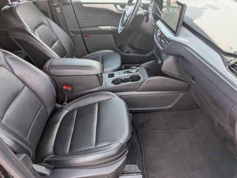 Used 2024 Ford Escape Platinum AWD/4WD image 31