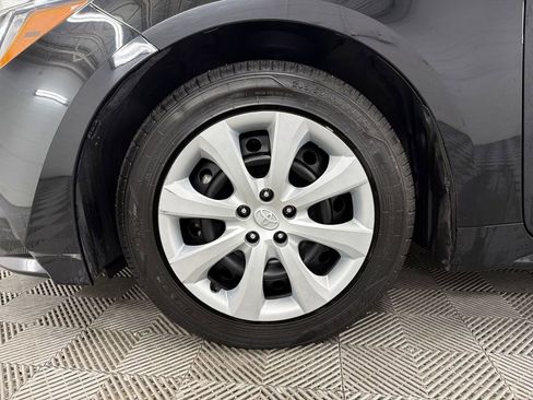 Used 2024 Toyota Corolla LE image 12