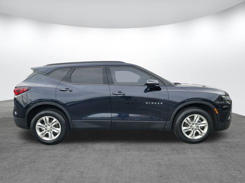 Used 2021 Chevrolet Blazer LT image 2