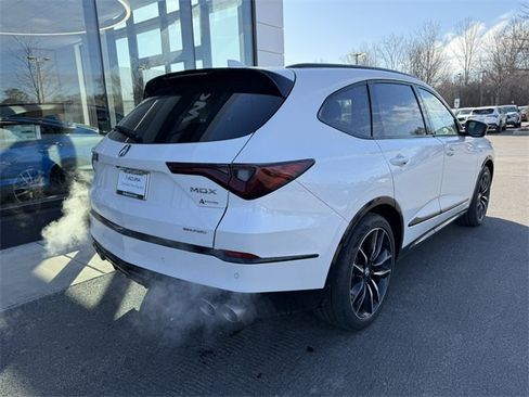 Used 2023 Acura MDX Type S image 2
