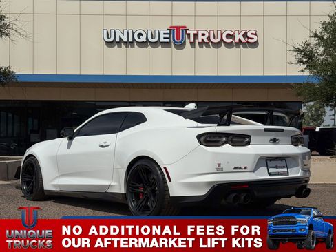 Used 2021 Chevrolet Camaro ZL1 RWD image 10