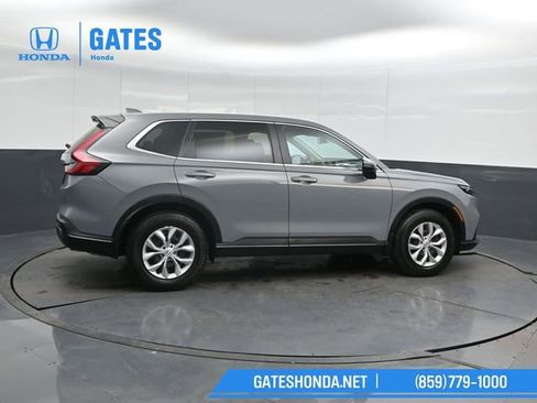 Certified 2025 Honda CR-V LX image 3