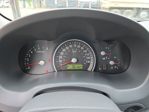 Used 2008 Kia Sedona EX w/ Luxury Pkg image 11