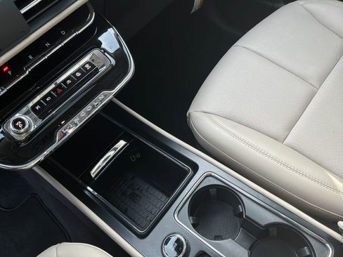 Used 2025 Lincoln Corsair FWD w/ Equipment Group 101A image 29