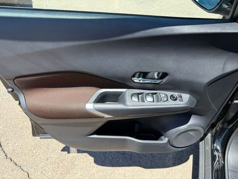 Used 2024 Nissan Kicks SR FWD image 11