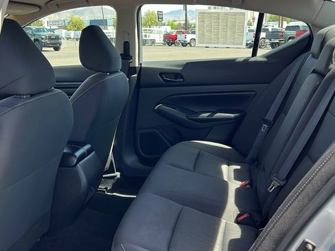Used 2024 Nissan Altima 2.5 S FWD image 12