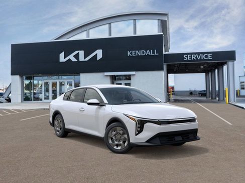 New 2026 Kia K4 LX image 8