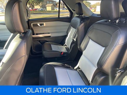 Used 2023 Ford Explorer XLT w/ Equipment Group 202A image 27