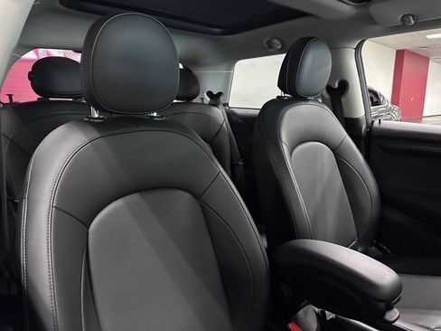 Used 2016 MINI Cooper 2-Door Hardtop image 28