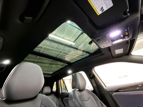 New 2026 Volkswagen Tiguan SE R-Line image 29