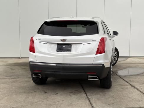 Used 2018 Cadillac XT5 FWD image 6