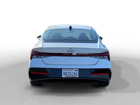 Certified 2025 Hyundai Elantra SEL image 4