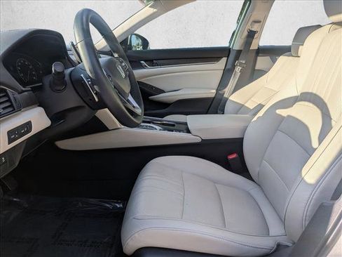 Used 2019 Honda Accord Touring image 15