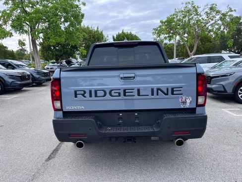 Used 2025 Honda Ridgeline Black Edition image 4