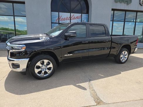 New 2026 RAM 1500 Big Horn AWD/4WD image 4