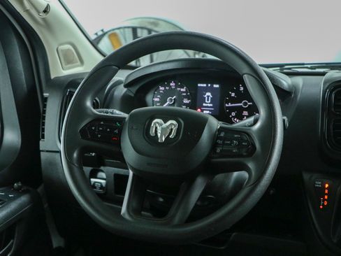 Used 2024 RAM ProMaster 2500 w/ Convenience Group FWD image 12