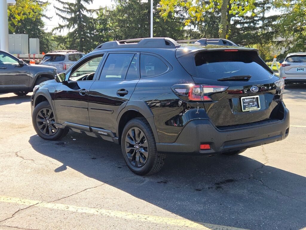 Certified 2024 Subaru Outback Onyx Edition AWD/4WD image 16