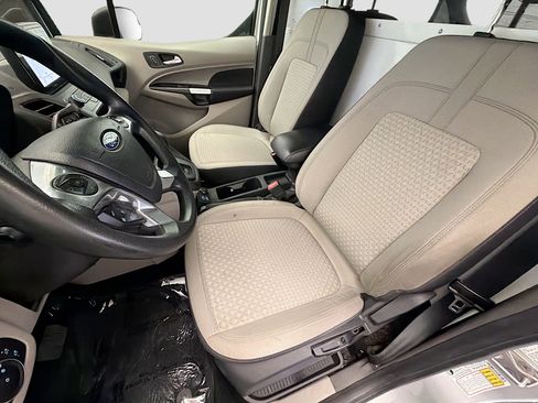 Used 2019 Ford Transit Connect XLT image 11