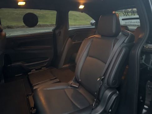 Used 2024 Honda Odyssey Sport image 11