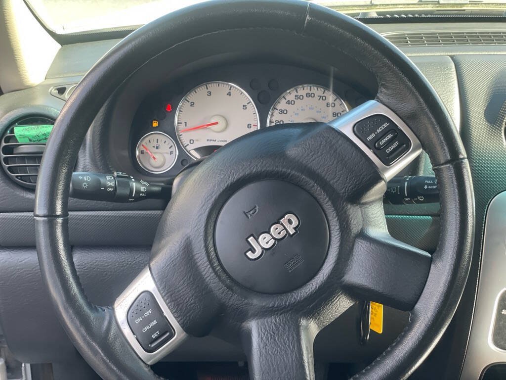 Used 2003 Jeep Liberty Limited AWD/4WD image 10